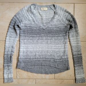 Hollister Gray Ombre V-Neck Sweater-XS